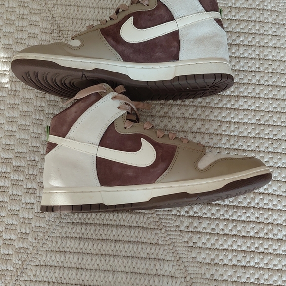 Light Chocolate Nike High Dunks - Picture 2 of 7